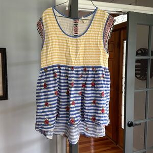 Really cute Matilda Jane tank blouse - size medium